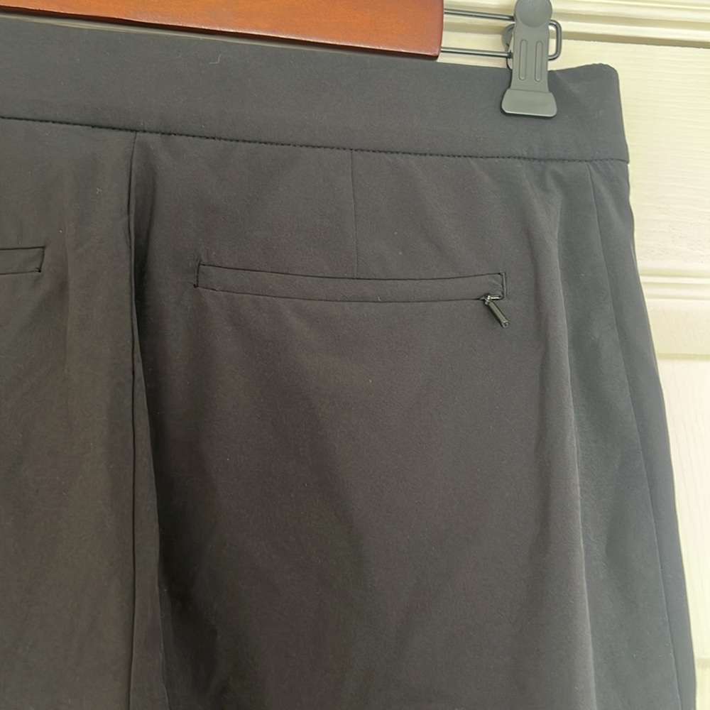 Athleta Tribeca 9” Bermuda Shorts Black - Picture 6 of 10